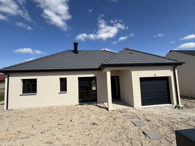 MAISON PLAIN PIED, 90m² MAISON PLAIN PIED, 90m²